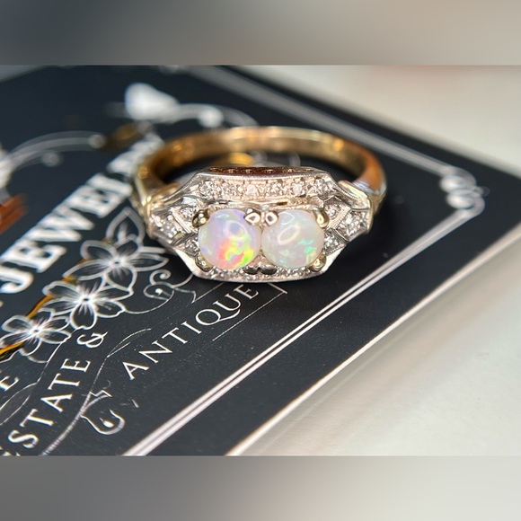 *Sold* Vintage Estate 14k Yellow and White Gold Moi et Toi Opal Diamond Ring - Picture 13 of 17